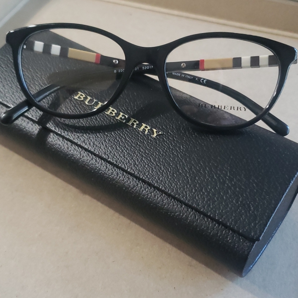 Eyeglasses